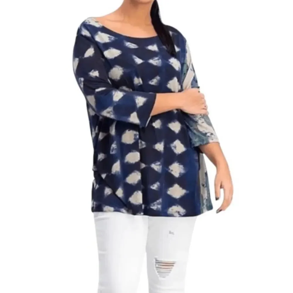 Clara Sunwoo Blue Geometric Patterned Silky Stretch Knit Tunic Top
